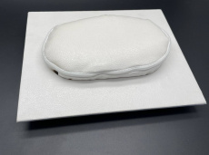 Заглушка MASS STOL с фиксатором для кушетки (белая)