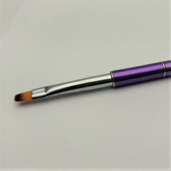 Кисть для геля овальная №4 нейлон (металлическая фиолетовая ручка)