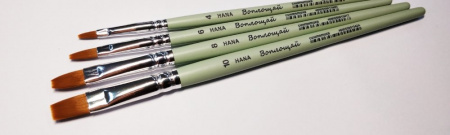 Кисть HANA Воплощай №4 (плоская,синтетика, короткая зеленая ручка)