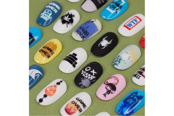 Пластина Lesly Brutal (9,5*14,5 см)* - «Bloom»